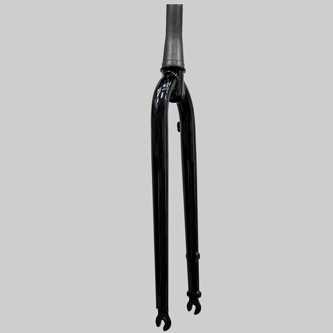Oxia Fork 26 en vista frontal de tres cuartos